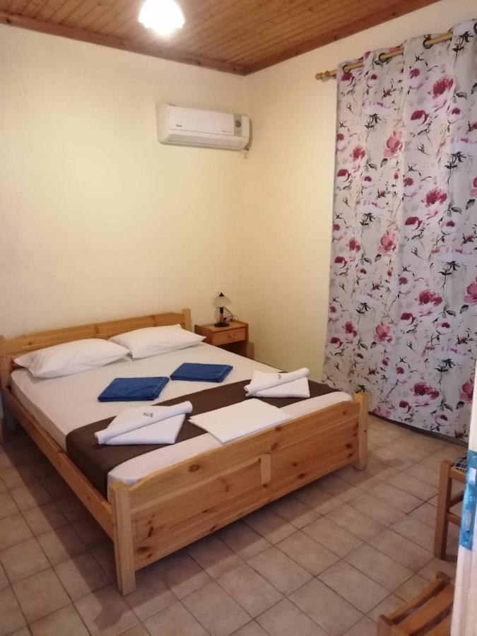 Villa Evmenia Panoramic View & Sea Front Apartments 斯科派洛斯 外观 照片