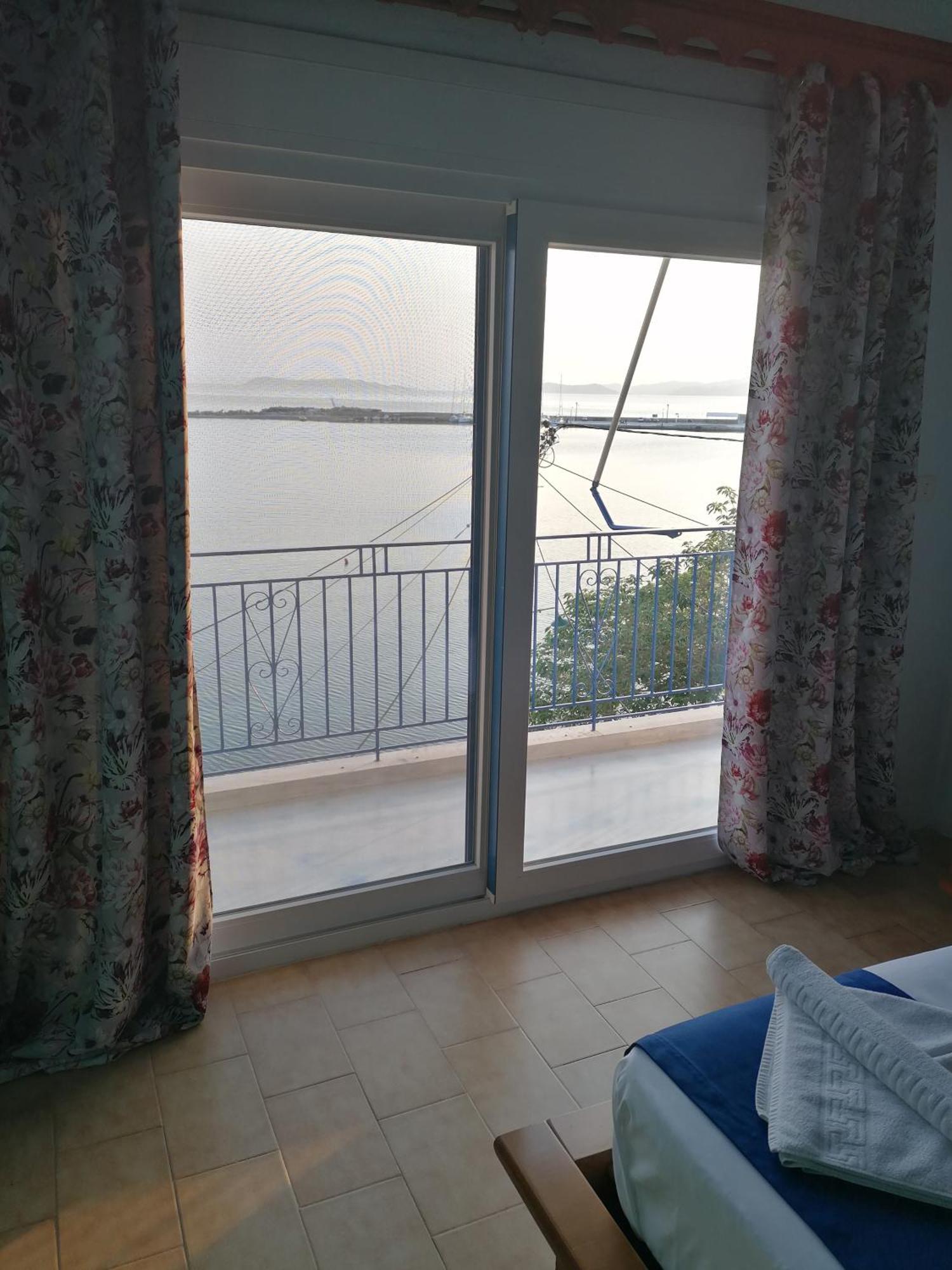Villa Evmenia Panoramic View & Sea Front Apartments 斯科派洛斯 外观 照片