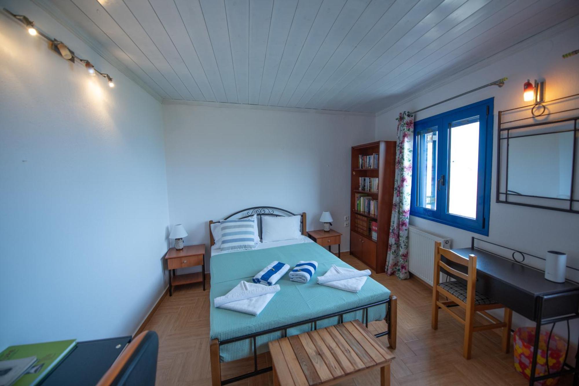 Villa Evmenia Panoramic View & Sea Front Apartments 斯科派洛斯 外观 照片